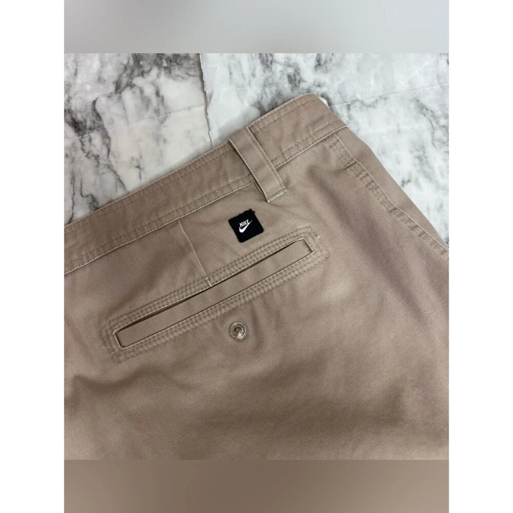 Nike Men's Tan brown Cargo Shorts logo Zipper Pocket size 38